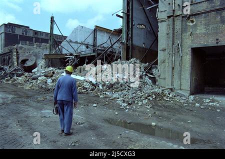 Bitterfeld, DEU, 07/09/1997 - démolition d'une usine chimique à Bitterfeld. [traduction automatique] Banque D'Images