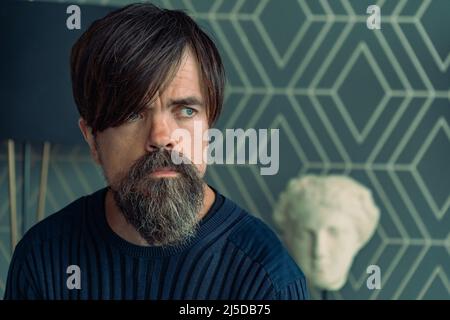 I Care beaucoup d'année : 2020 UK / USA Directeur: J Blakeson Peter Dinklage Banque D'Images