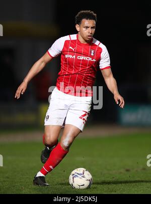 Rotherham United's Rarmani Edmonds-Green lors du match Sky Bet League One au stade Pirelli, Burton. Date de la photo: Mardi 19 avril 2022. Banque D'Images