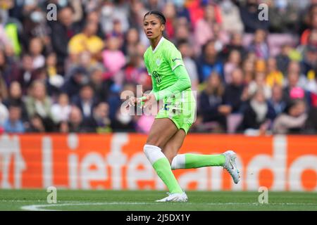 Barcelone, Espagne. 22nd avril 2022. Sveindi Jane Jonsdottir de VFL Wolfsburg lors de la Ligue des champions de l'UEFA Womens, match semi-final entre le FC Barcelone et le VFL Wolsburg joué au Camp Nou Stadium le 22 avril 2022 à Barcelone, Espagne. (Photo de PRESSINPHOTO) crédit: PRESSINPHOTO SPORTS AGENCY/Alay Live News Banque D'Images