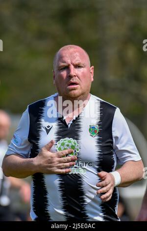 Pontardawe, pays de Galles. 16 avril 2022. Garry Taylor of Pontardawe Town pendant le match de la Ligue du Sud-Ouest d'Ardal entre Pontardawe Town et Dinas Powys au parc Ynysderw à Pontardawe, pays de Galles, Royaume-Uni, le 16 avril 2022. Crédit : Duncan Thomas/Majestic Media. Banque D'Images