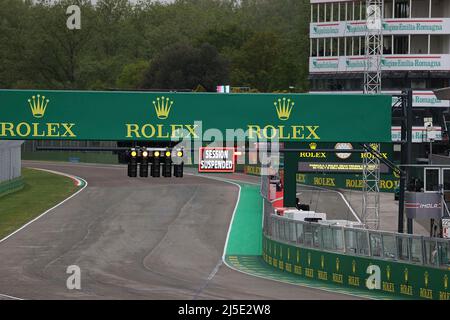 22 avril 2022, Autodromo Enzo e Dino Ferrari, Imola, Formule 1 Rolex Gran Premio del fabriqué en Italie e dell'Emilia Romagna 2022, dans la photo le drapeau rouge à Imola. Banque D'Images
