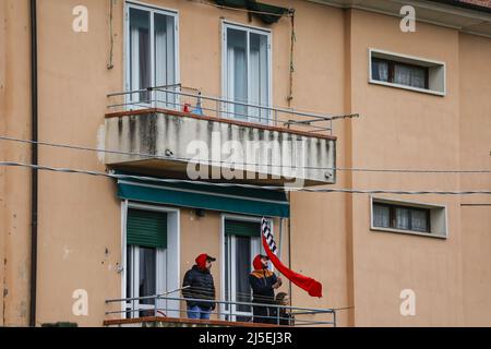 Imola, Italie. 22nd avril 2022. Fans pendant la Formule 1 Grand Premio del Made in Italy e dell'Emilia-Romagna 2022, 4th tour du Championnat du monde de Formule 1 de la FIA 2022, sur le circuit Imola, du 22 au 24 avril 2022 à Imola, Italie - photo: DPPI/DPPI/LiveMedia crédit: Independent photo Agency/Alay Live News Banque D'Images