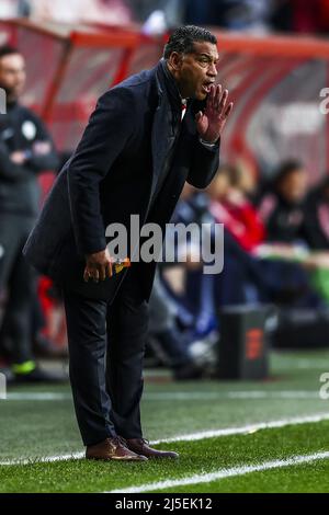 Pays-Bas. 22nd avril 2022. ENSCHEDE - entraîneur Henk Fraser de Sparta Rotterdam lors du match néerlandais Eredivisie entre le FC Twente et Sparta Rotterdam au stade de Grolsch Veste le 22 avril 2022 à Enschede, pays-Bas. ANP VINCENT JANNINK crédit: ANP/Alay Live News Banque D'Images