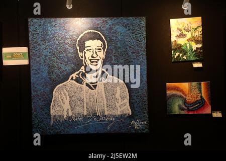 Jakarta, Indonésie. 22nd avril 2022. Portrait de Mark Zuckerberg dans une peinture d'art contemporain de calligraphie à l'exposition internationale d'art contemporain de calligraphie 'le pouvoir de Quran' qui s'est tenue au Centre islamique de Jakarta, dans le nord de Jakarta. L'exposition, Organisé par le Centre d'études islamiques et de développement de Jakarta, il devrait être en mesure de remplir l'alphabétisation visuelle, notamment da'wah et syiar à travers l'art. cette exposition a été suivie par 102 artistes calligraphiques de 25 pays et peut également être appréciée virtuellement avec une approche interactive 3D. (Photo par Kuncoro Widyo Rumpoko/Pacif Banque D'Images