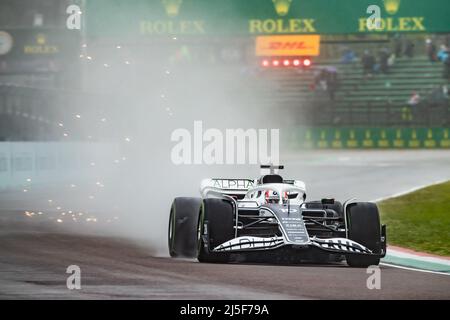 Imola, Italie . 22nd avril 2022. Pierre Gasly d'AlphaTauri Pendant la pratique avant le Grand Prix d'Émilie-Romagne F1 à Autodromo Enzo e Dino Ferrari le 22 avril 2022 à Imola, Italie. Credit: Marco Canoniero / Alamy Live News Banque D'Images