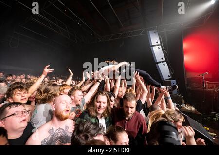 Copenhague, Danemark. 22nd avril 2022. Le groupe de punk rock norvégien Honningbarna donne un concert à Pumpehuset à Copenhague. (Crédit photo : Gonzales photo/Alamy Live News Banque D'Images