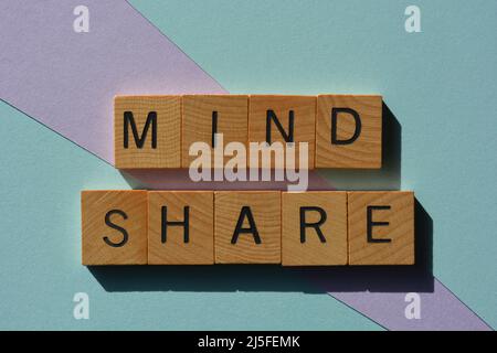 Mind Share, des mots en lettres de l'alphabet en bois isolées sur l'arrière-plan Banque D'Images