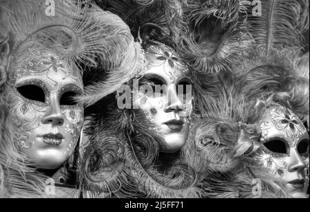 trois magnifiques costumes d'époque Banque D'Images