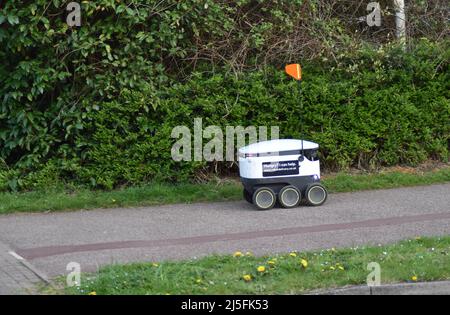 Robot de livraison Starship à Milton Keynes. Banque D'Images