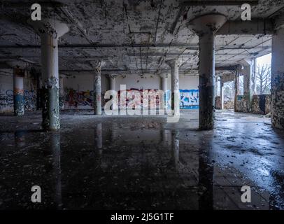 Abandon de l'ancien siège social mondial d'American Motors, Plymouth Road Office Center (PROC), Detroit, Michigan Banque D'Images