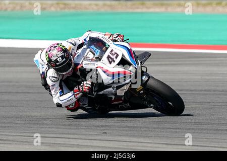 ASSEN, PAYS-BAS - AVRIL 23 : Scott Redding de la Grande-Bretagne manèges pendant la course du Championnat du monde FIM Superbike 1 pendant le WorldSBK Motul Dutch Round au circuit TT Assen le 23 avril 2022 à Assen, pays-Bas (photo par Andre Weening/Orange Pictures) Banque D'Images