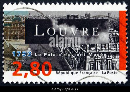 FRANCE - VERS 1993 : un timbre imprimé en France montre le Musée du Louvre, Bicentenaire, vers 1993 Banque D'Images