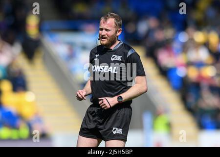 Warrington, Royaume-Uni. 23rd avril 2022. Arbitre Robert Hicks en action pendant le match à Warrington, Royaume-Uni le 4/23/2022. (Photo de Simon Whitehead/News Images/Sipa USA) crédit: SIPA USA/Alay Live News Banque D'Images