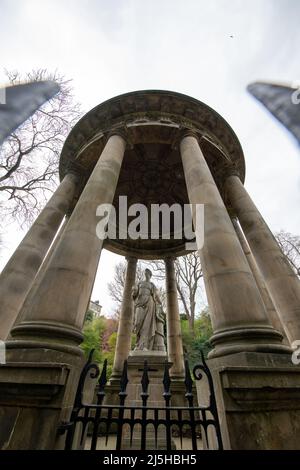 St Bernard bien Une belle structure gréco-romaine abrite un bien autrefois considéré comme ayant des pouvoirs de guérison. Édimbourg, Écosse Banque D'Images