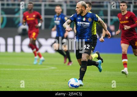 Federico DiMarco (FC Inter) pendant le championnat italien Serie Un match de football entre le FC Internazionale et AS Roma le 23 avril 2022 au stade Giuseppe Meazza à Milan, Italie - photo Morgese-Rossini / DPPI Banque D'Images