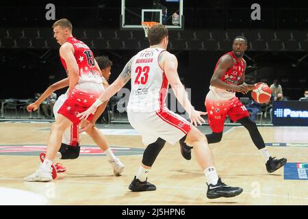 Reggio Emilia, Italie. 23rd avril 2022. APPAREIL PHOTO NUMÉRIQUE OLYMPUS pendant UNAHOTELS Reggio Emilia vs AX Armani Exchange Milano, Italian Basketball A Serie Championship à Reggio Emilia, Italie, avril 23 2022 crédit: Independent photo Agency/Alamy Live News Banque D'Images