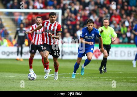 Bramall Lane, Sheffield, Angleterre - 23 avril 2022 Morgan Gibbs-White (27) de Sheffield United - pendant le match Sheffield United contre Cardiff City, Sky Bet Championship 2021/22, Bramall Lane, Sheffield, Angleterre - 23 avril 2022 crédit: Arthur Haigh/WhiteRosePhotos/Alay Live News Banque D'Images