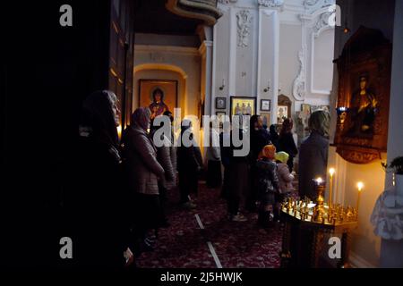 Naples, Campanie, Italie. 22nd avril 2022. Célébrations pour le samedi Saint, la communauté orthodoxe chrétienne observe le rituel religieux de la mort de Jésus. (Credit image: © Pasquale Gargano/Pacific Press via ZUMA Press Wire) Banque D'Images