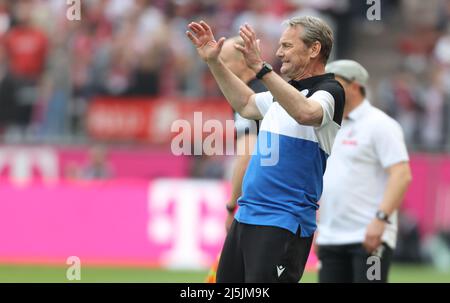 Cologne, Allemagne. 04th mars 2022. 1. Bundesliga 31. matchday, 1. FC Koeln - Arminia Bielefeld, l'entraîneur Marco Kostmann (Arminia) réagit. Crédit : Juergen Schwarz/Alay Live News Banque D'Images