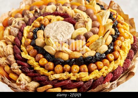 Un grand bouquet composé de fruits secs délicieux et sains. Gros plan Banque D'Images