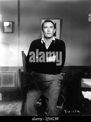 GREGORY PECK sur le set portrait franc pendant le tournage de L'INFIDÈLE réalisateur HENRY KING 1959 basé sur le livre de Sheilah Graham et Gerold Frank scénario Sy Bartlett musique Franz Waxman Jerry Wald Productions / XXème siècle Fox Banque D'Images