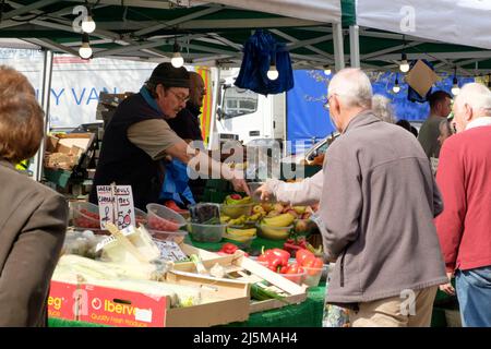 Devizes est une ville du marché de wiltshire. Un marché très animé est organisé les jours de bruit Banque D'Images