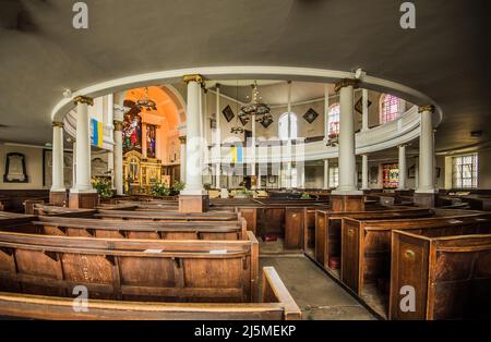 L'église St Chad de Shrewsbury Shropshire, située à côté de Quarry Park. Bâtiment de conception circulaire intéressant et vaste nef circulaire. Banque D'Images