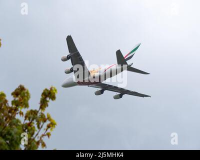 Airbus A 380 décollage de l'aéroport de Kloten Zurich Banque D'Images