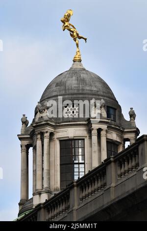 Ariel au sommet du coin Tivoli de la Banque d'Angleterre dans la ville de Londres Banque D'Images