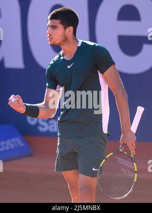 Barcelone, Espagne. 24th avril 2022. Carlos Alcaraz pendant l'Open de Barcelone Banc Sabadell, Conde de Godo Trophée joué au Real Club de Tenis Barcelone le 24 avril 2022 à Barcelone, Espagne. Crédit : DAX Images/Alamy Live News Banque D'Images