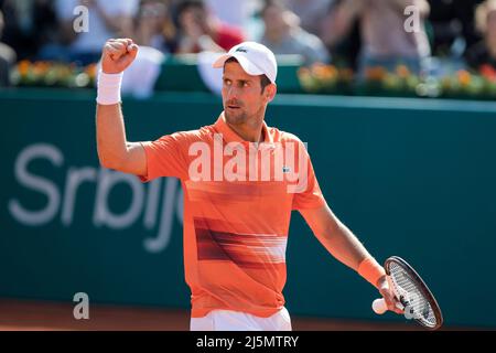 Belgrade, Serbie, 23th avril 2022. Novak Djokovic, de Serbie, célèbre la victoire lors du match entre Novak Djokovic, de Serbie, et Karen Khaschanov, de Russie, au cours du sixième jour de la Serbie Tournoi ATP 250 ouvert au Centre de tennis de Novak, à Belgrade, en Serbie. 23 avril 2022. Crédit : Nikola Krstic/Alay Banque D'Images