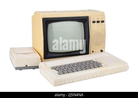 ancien ordinateur 8 bits avec moniteur du téléviseur isolé sur blanc Banque D'Images