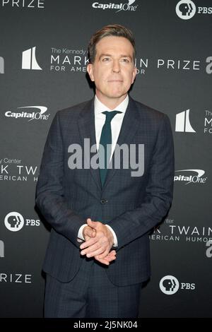 Washington, États-Unis. 24th avril 2022. Ed Helms- le 24 avril 2022, le Centre Kennedy présente le prix annuel Mark Twain de l'humour américain 23rd à Jon Stewart. ( Credit: SIPA USA/Alamy Live News Banque D'Images