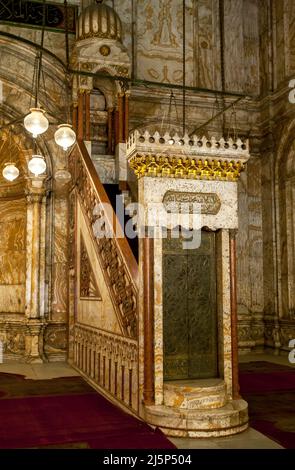 Le minbar de la mosquée de Muhammad Ali à la Citadelle du Caire (Citadelle de Salah Al-DIN) au Caire, en Égypte. Banque D'Images