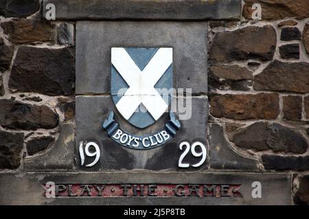 Panneau de porte de club Old Boys sur un ancien bâtiment de Stirling en Écosse Banque D'Images