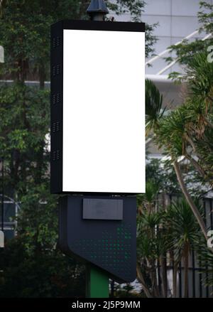 panneau d'affichage vierge sur le côté de la route Banque D'Images