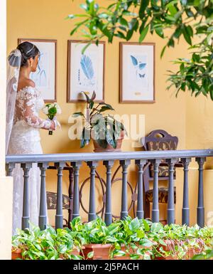 Une belle mariée se préparant pour son mariage Banque D'Images