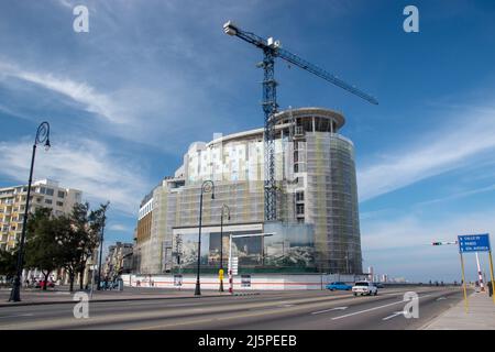 SO/ Paseo del Prado la Habana en construction sur le Malecon, la Havane, Cuba. Banque D'Images