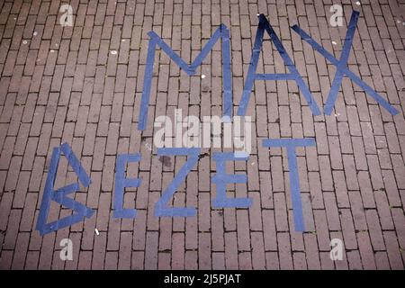 2022-04-25 12:58:29 AMSTERDAM - les premiers endroits pour le Vrijmarkt ont déjà été enregistrés. Les derniers préparatifs pour la Journée du Roi sont en cours dans la capitale. ANP RAMON VAN FLYMEN pays-bas sortie - belgique sortie Banque D'Images