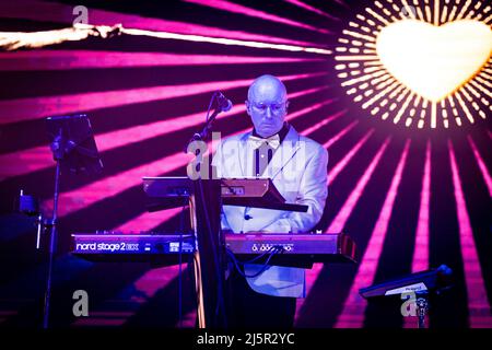 Alaska et Nacho Canut, de Fangoria, se produire en concert au Sant Jordi Club le 24 avril 2022 à Barcelone, Espagne. (Photo de Silvia Isach) Banque D'Images