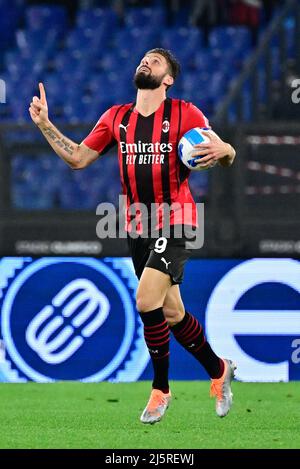 Rome, Italie. 24th avril 2022. Lors de la Ligue italienne de championnat de football, Un match de 2021/2022 entre SS Lazio vs AC Milan au stade Olimpic de Rome le 24 avril 2022. Crédit : Agence photo indépendante/Alamy Live News Banque D'Images