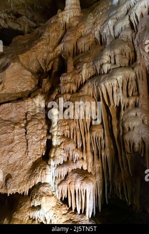 Formations à l'intérieur de la grotte de Balcarka Banque D'Images