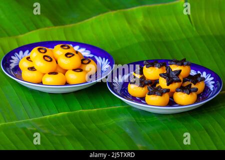 gros plan sur les desserts thaïlandais artificiels, set de desserts thaïlandais à base de sucreries Œufs et sucre, desserts thaïlandais Banque D'Images