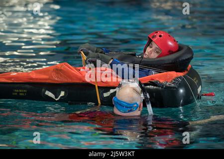 Date: 08-23-2017 lieu: Sonny carter NBL sujet: ASCAN Water Survival Training avec Zena Cardman, Jonny Kim, Warren Hoburg, Loral O' Hara, Jennifer Sidey et Jessica Watkins photographe: David DeHoyos Banque D'Images