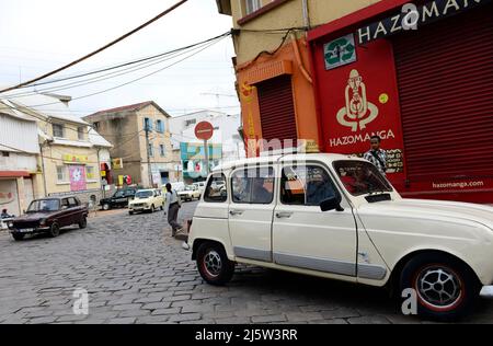 Renault 4 taxis à Antananarivo, Madagascar. Banque D'Images