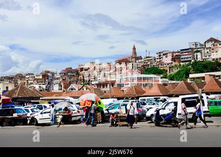 Le marché Analakely à Antananarivo, Madagascar. Banque D'Images