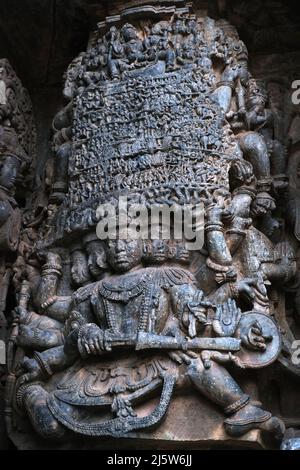 21 décembre 2021, Halebidu, Karnataka, Inde, œuvre de sculpture du Temple Hoysaleswara, temple hindou de 12th siècles dédié à Shiva. Banque D'Images