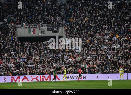 Reggio Emilia, Italie. 25th avril 2022. Juventus Supporters pendant les États-Unis Sassuolo vs Juventus FC, football italien série A match à Reggio Emilia, Italie, avril 25 2022 crédit: Independent photo Agency/Alay Live News Banque D'Images