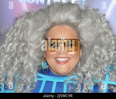 25 avril 2022, Universal City, CA, Etats-Unis: LOS ANGELES - APR 25: Mari au concours de la chanson des États-Unis demi-finales tapis rouge aux studios Universal le 25 avril 2022 à Universal City, CA (Credit image: © Kay Blake/ZUMA Press Wire) Banque D'Images